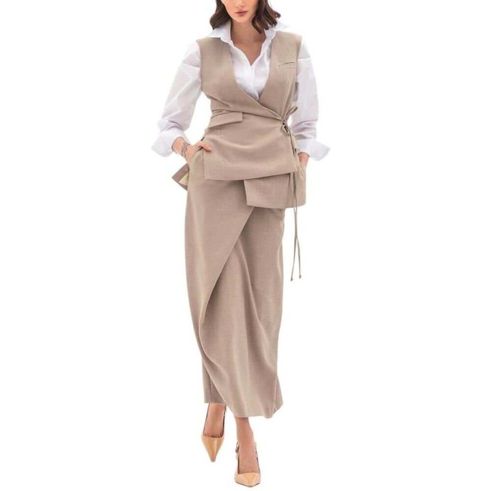 Bgl Womens  2Pc Vest & Skirt Set